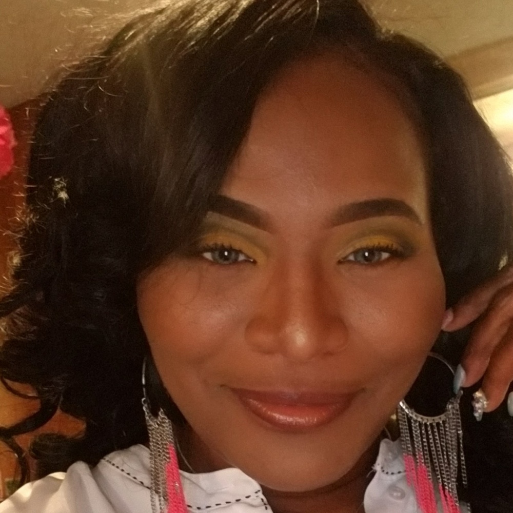 Meet your Posher, Antoinette